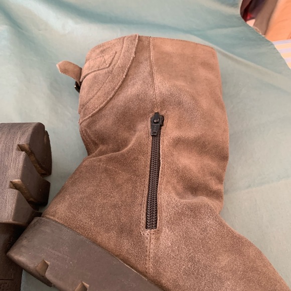 The Flexx brown/taupe suede scrunch bootie - Picture 5 of 9